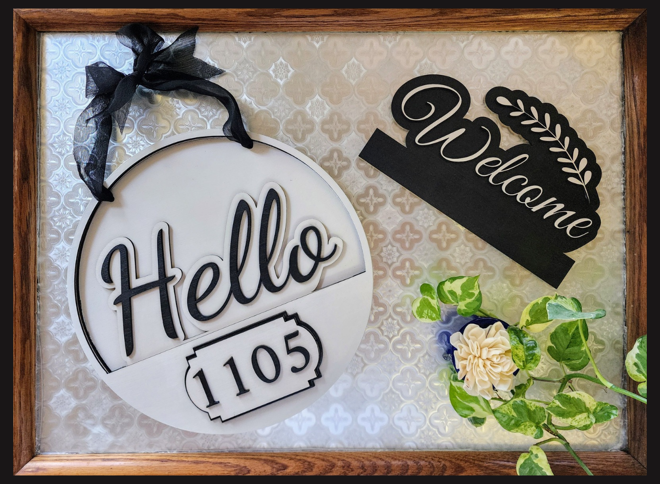 White/White - Interchangeable Door Hanger